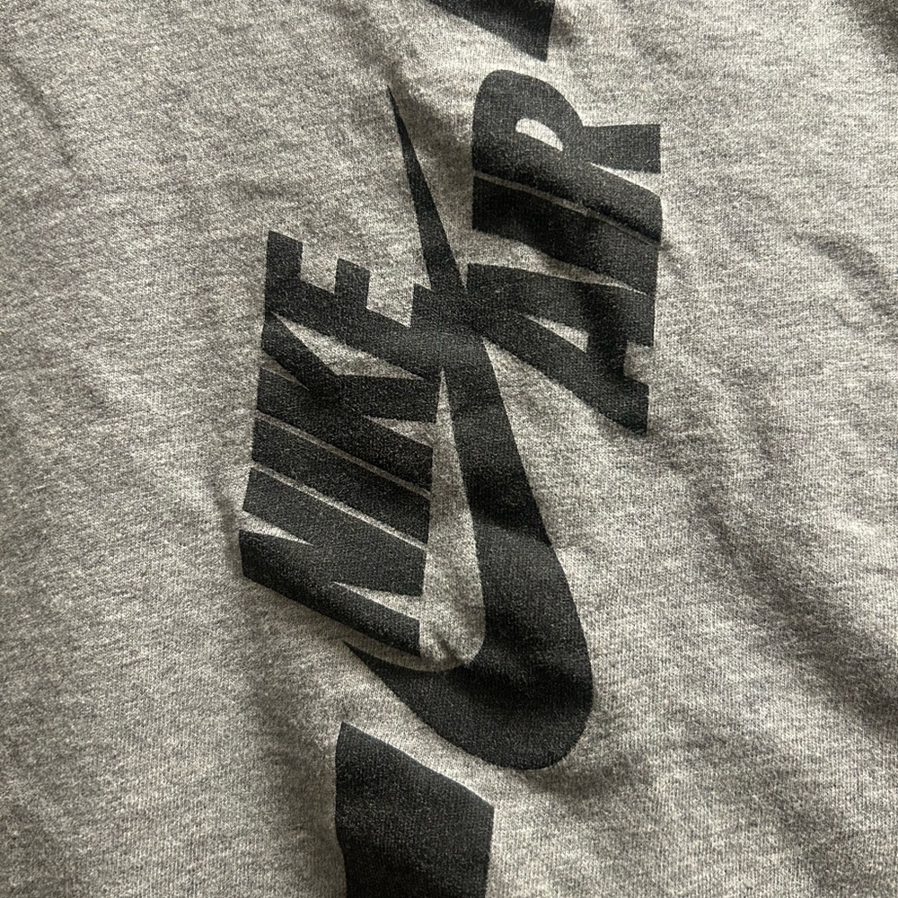 Nike Gray Men’s Shirt, Size XL - Picture 5 of 5